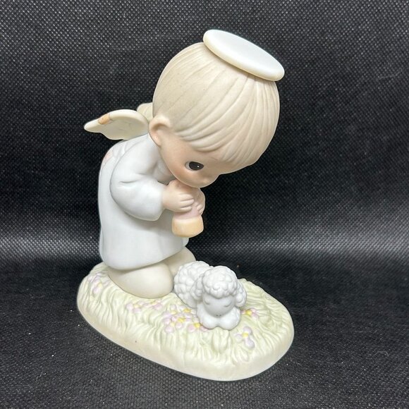 PRECIOUS Moments "God's Ray of Mercy" 1984 Members only figurine - Picture 1 of 4